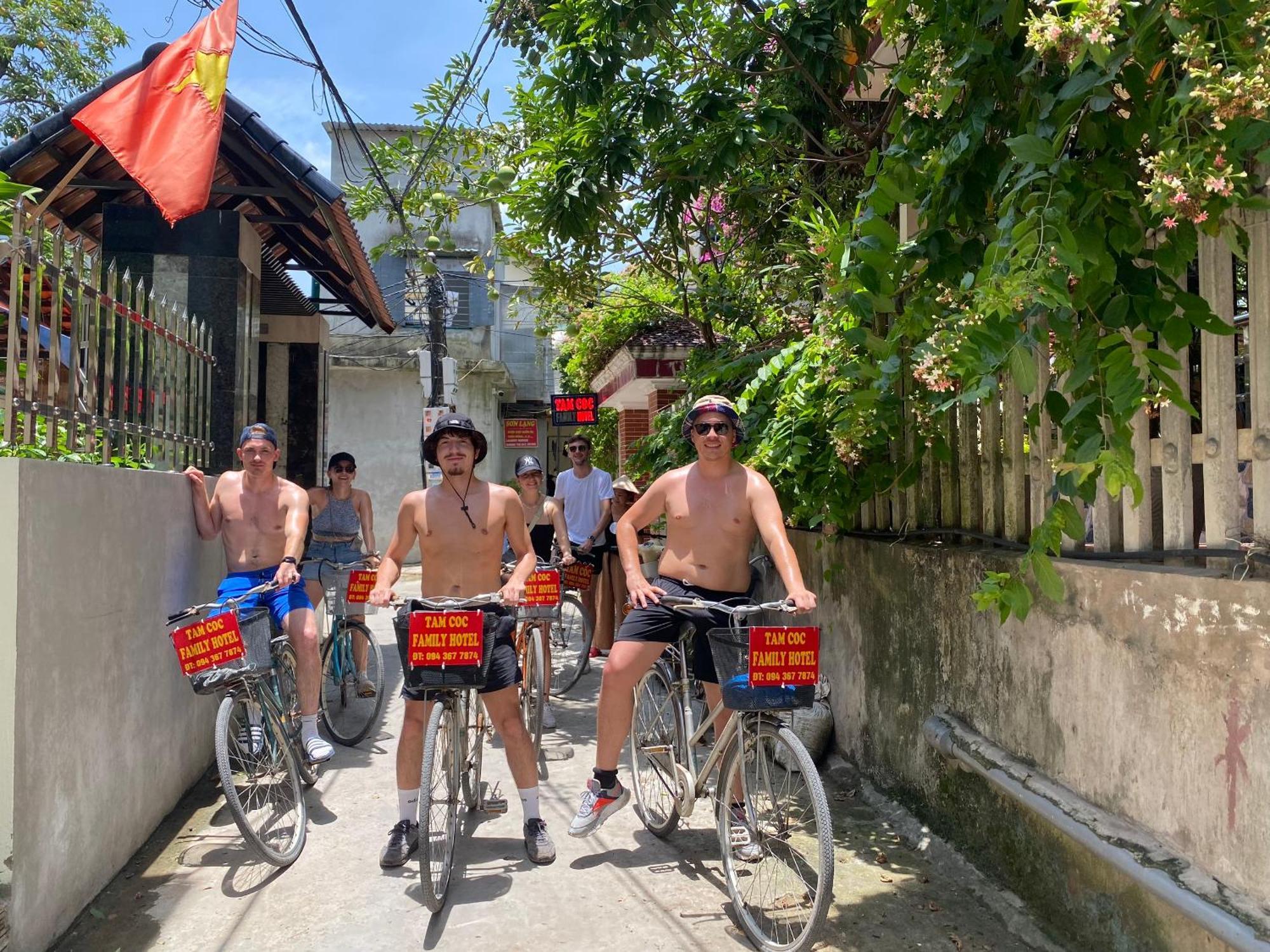 Tam Coc Family Hotel Ниньбинь Экстерьер фото